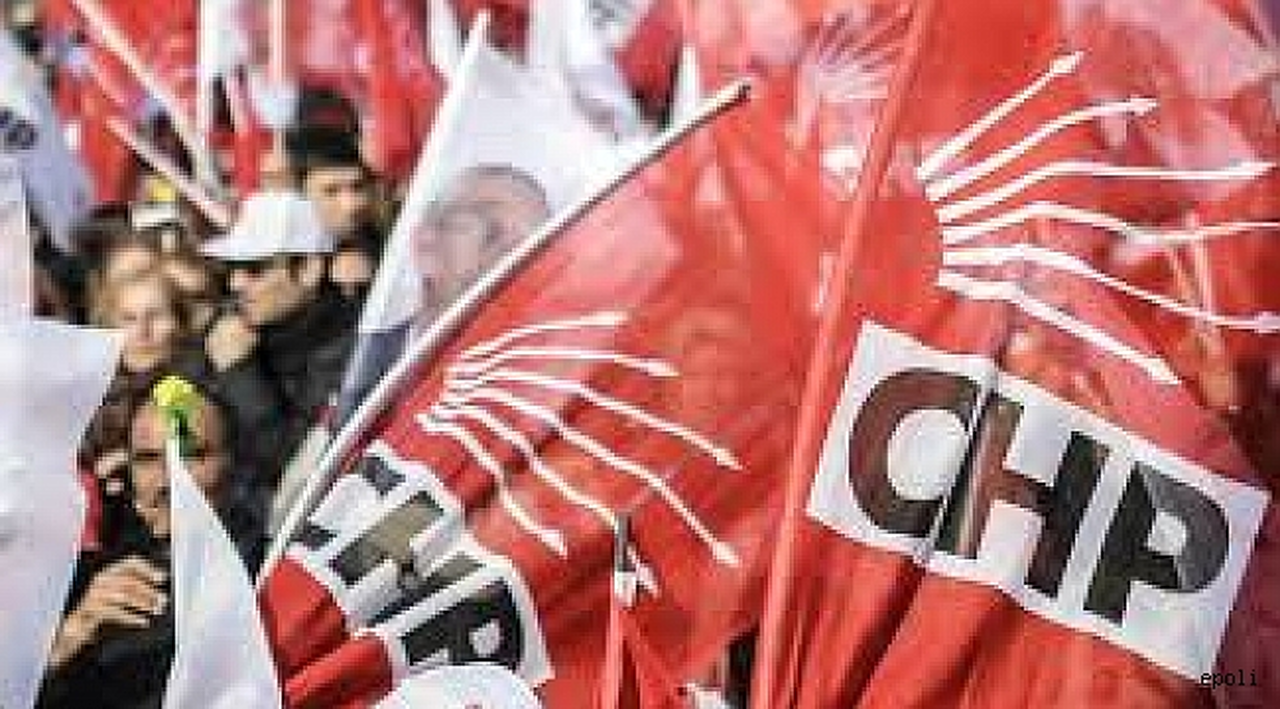 CHP GENÇLİK KOLLARI'NDA İZMİR İSYANI!