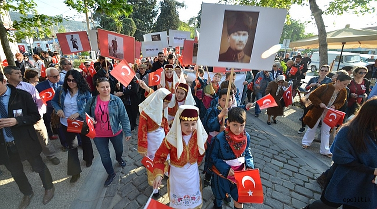 Mustafa Kemal, Foça'ya gelişinin 84. yılında anıldı