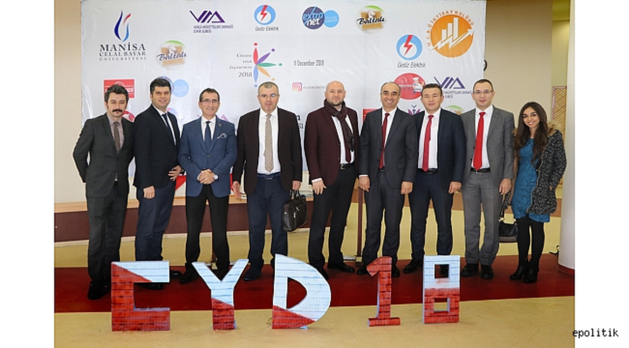 CBÜ’de “İnternetle Yeni Kariyer Yolları” anlatıldı