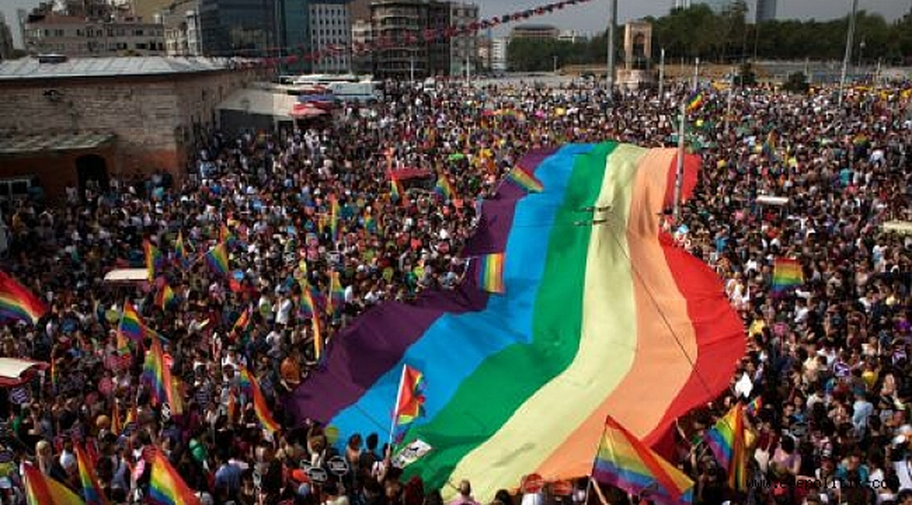 İstanbul Onur Yürüyüşü Yarın Taksim'de Düzenlenecek