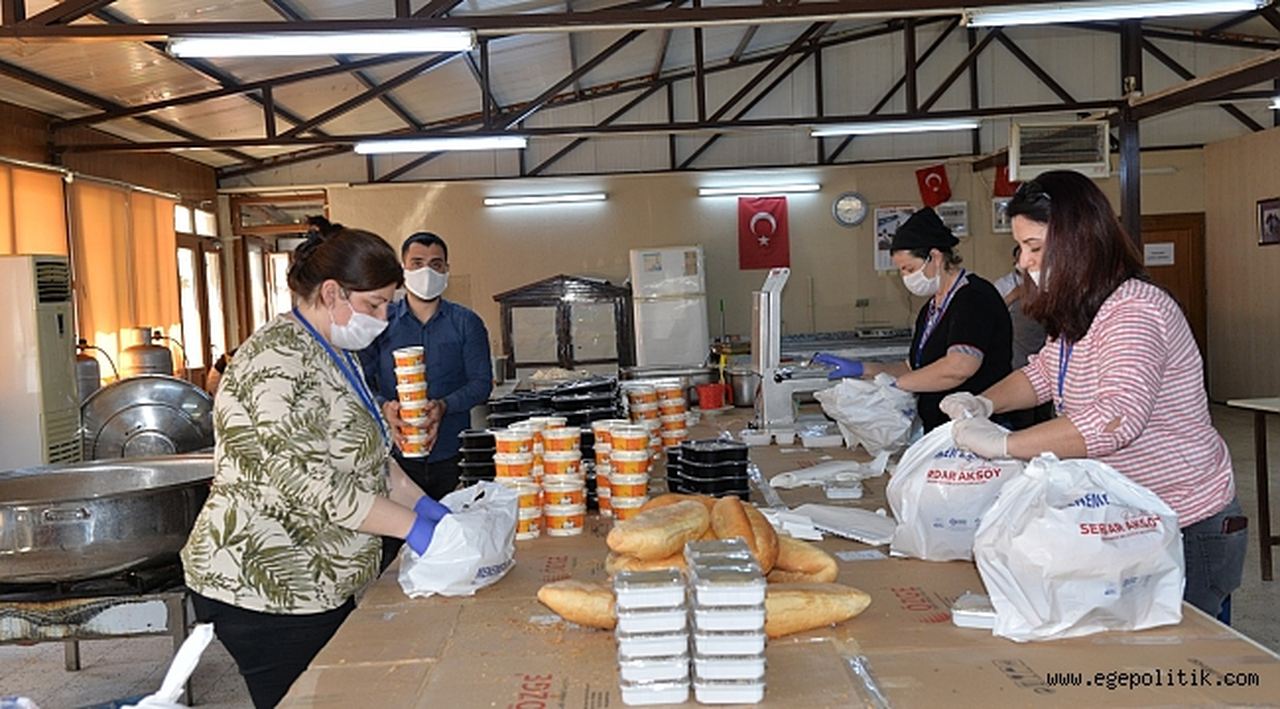 Menemen Belediyesi zor durumdaki vatandaşları yine unutmadı