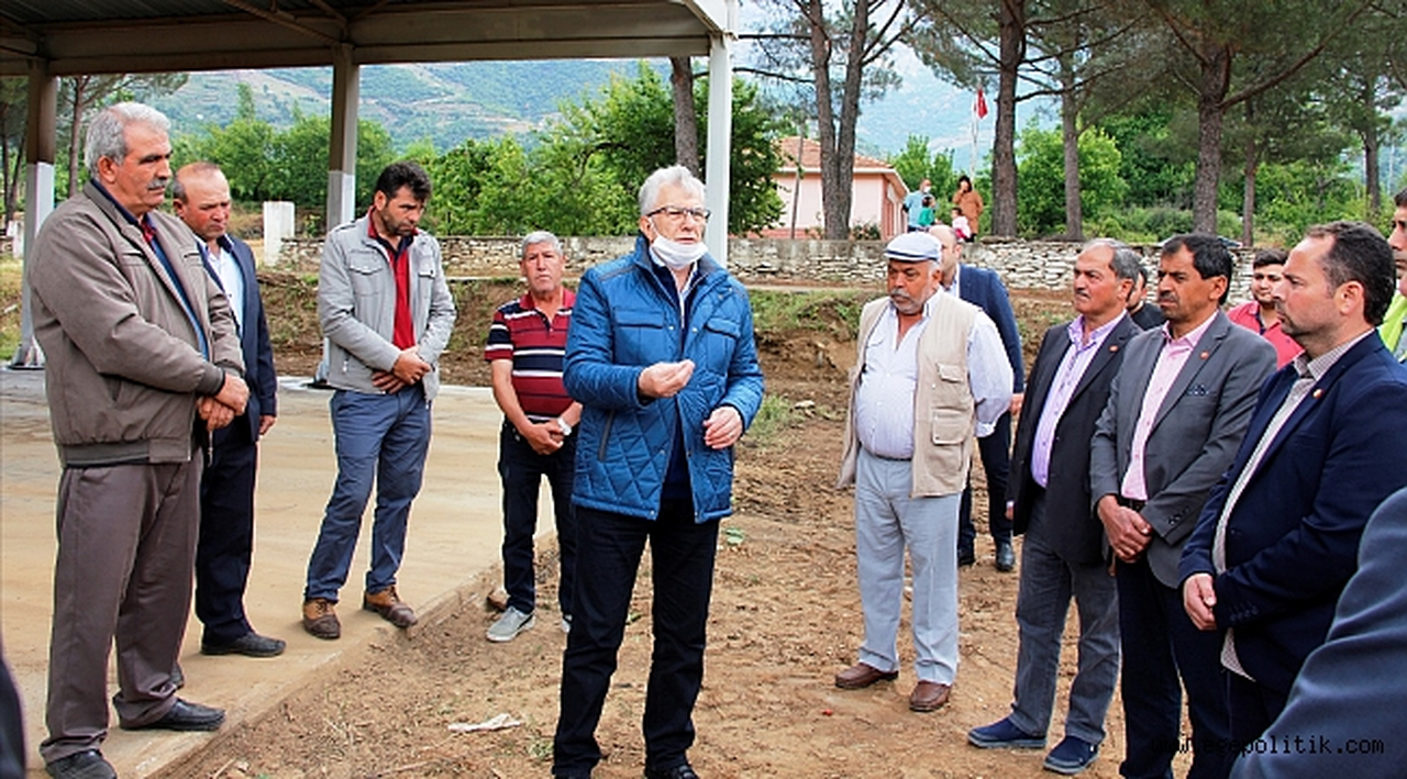 Ödemiş Belediyesi’nden erik ve kiraz üreticisine destek