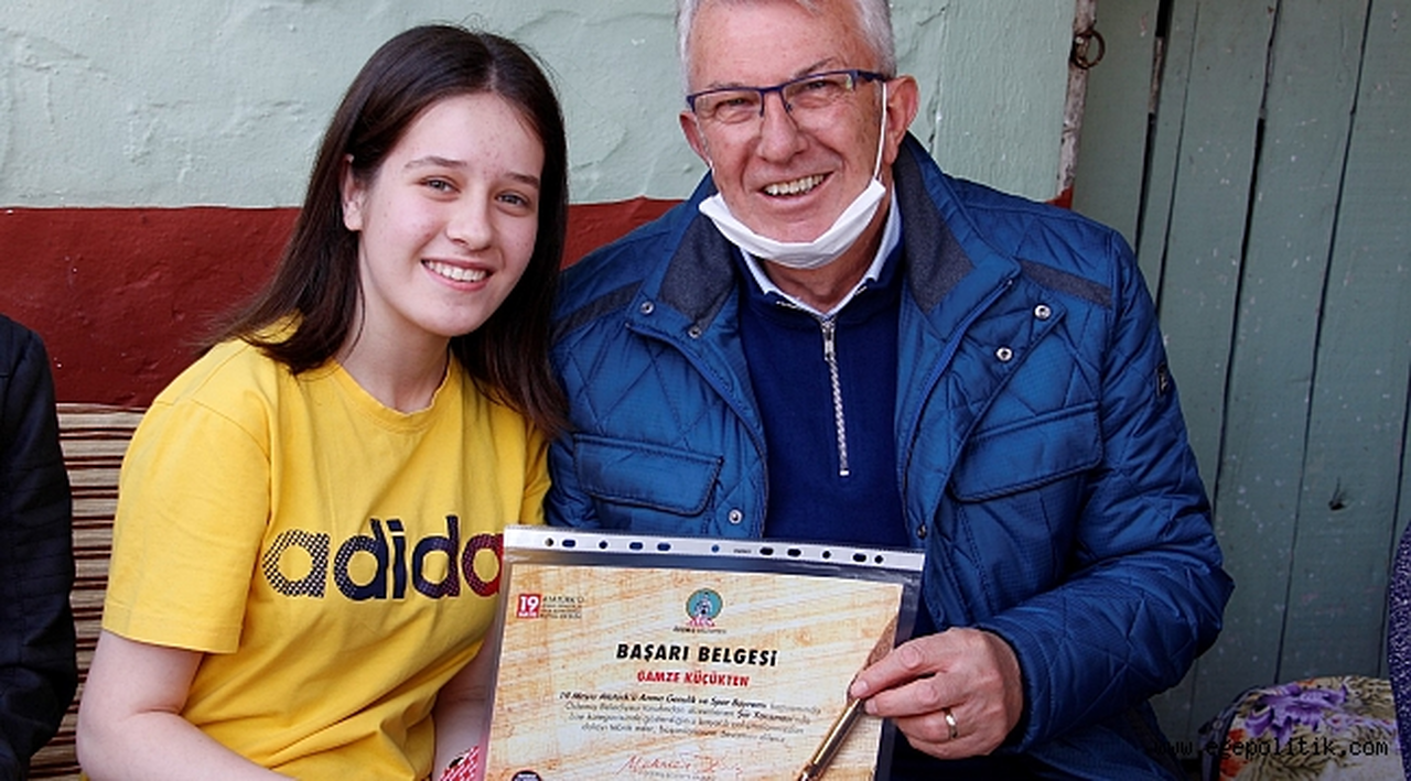 Ödemiş’te 19 Mayıs şiir ve resim yarışmasının ödülleri verildi