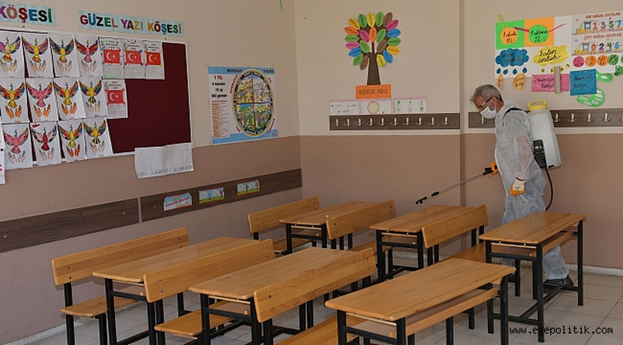 Çiğli’deki okullar sınav öncesi dezenfekte edildi