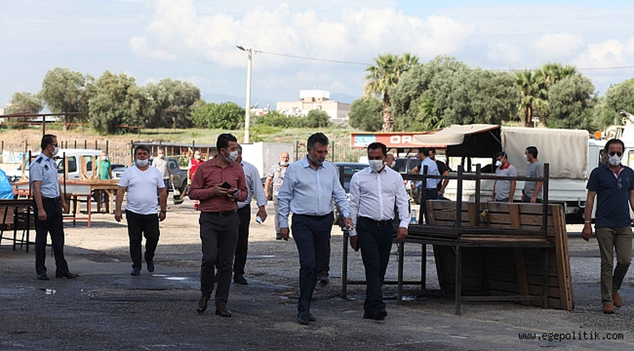 Bayraklı'da 24 mahalle köşe bucak temizlendi
