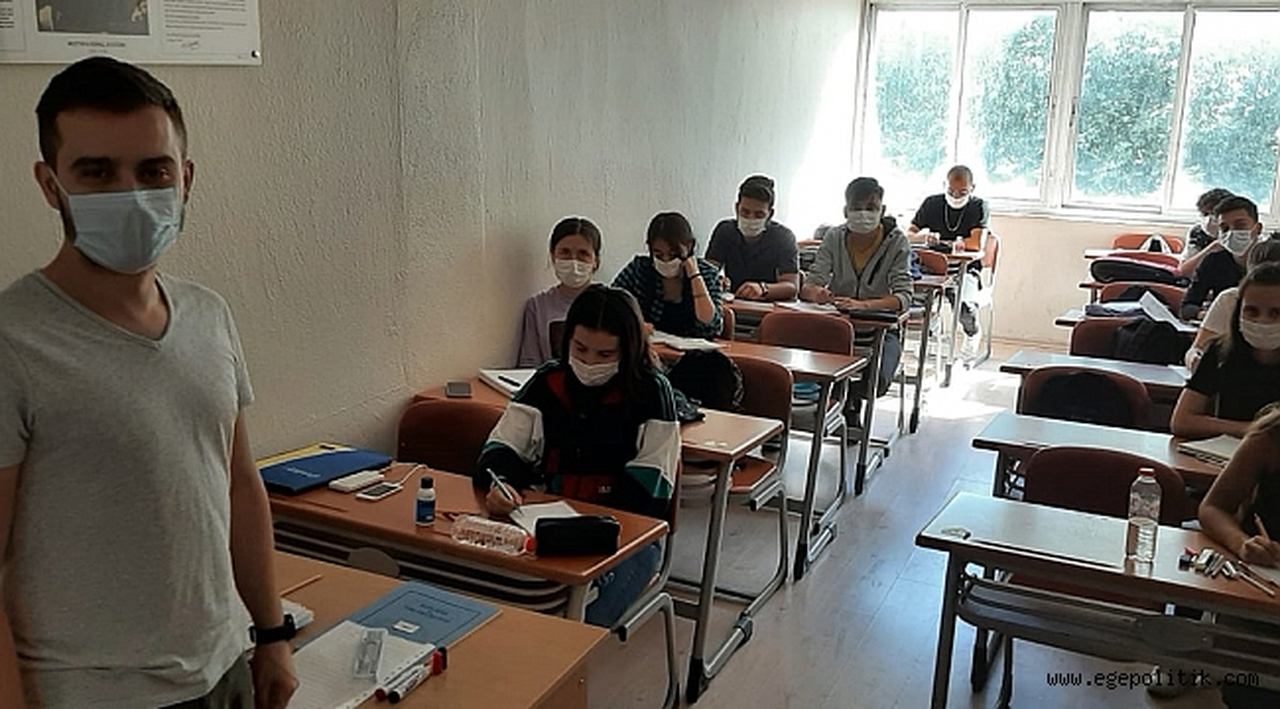 Bergama Yaşam Boyu Eğitim Merkezi’nde kurslar devam ediyor