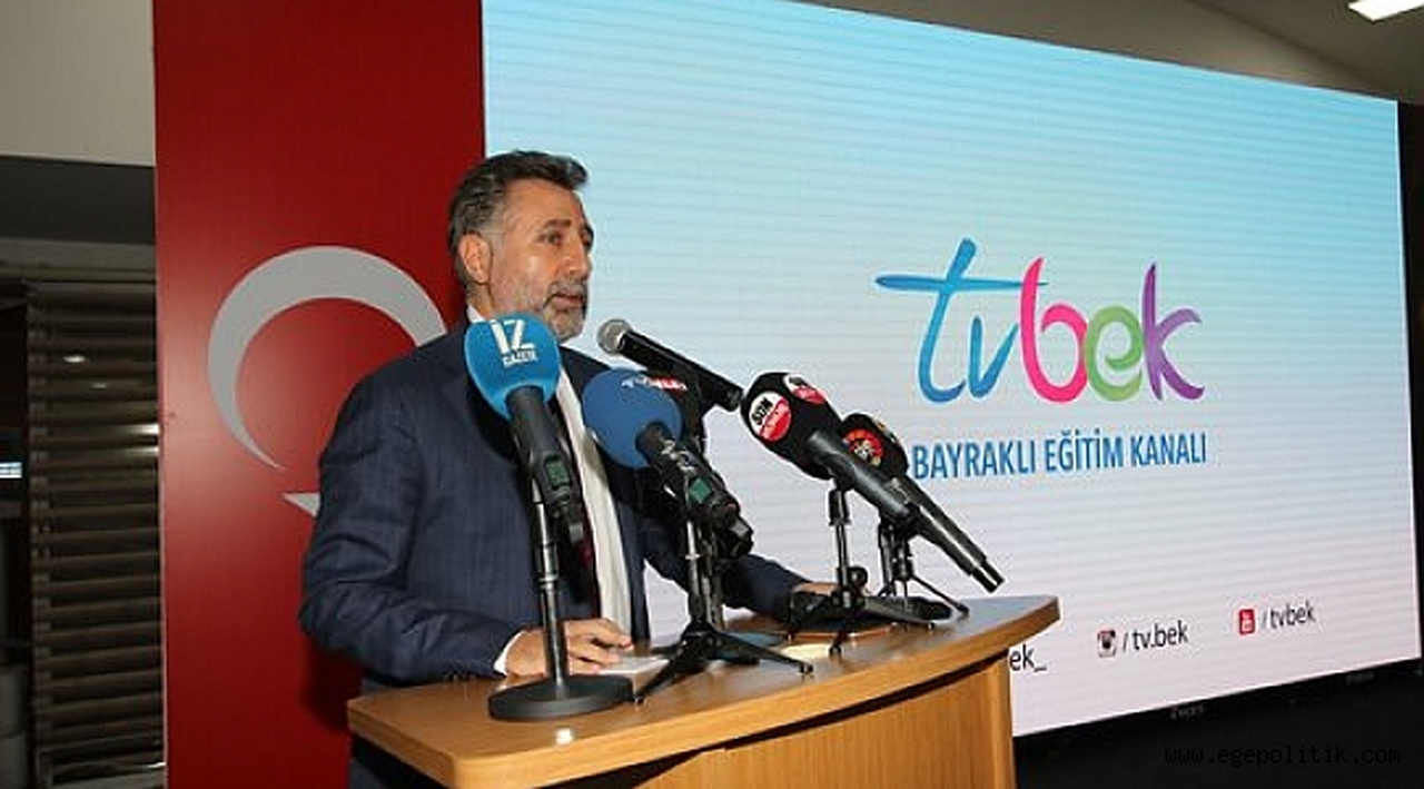 Pandemi’de Gönüllü Öğretmenler ’den Televizyonda Ders Başı