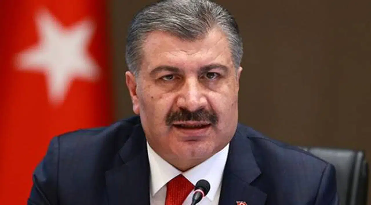 CHP'li Öztunç: Fahrettin Koca, bütün sağlık politikasını aldatma üzerine kurmuş