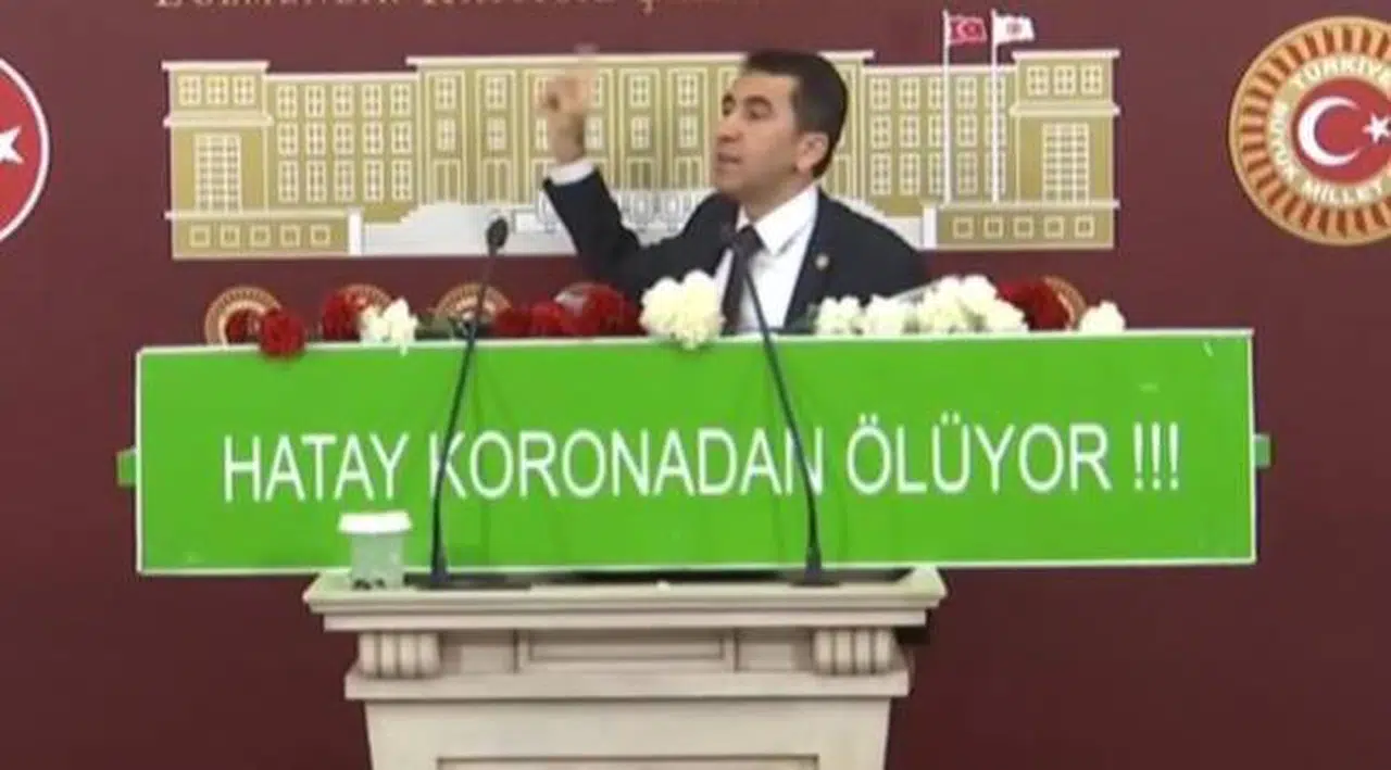 CHP'li Topal, basın açıklamasını tabut ile yaptı: "Hatay Korona'dan ölüyor"