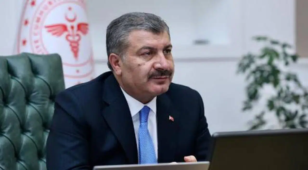 Sağlık Bakanı Koca: BioNTech ile anlaşma imzalandı; depolarda 550 bin doz hazır bekliyor