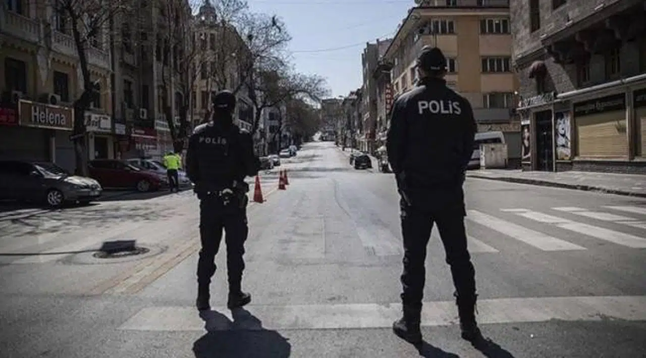 4 günlük sokak kısıtlamasına uymayan 51 bin 152 kişiye ceza