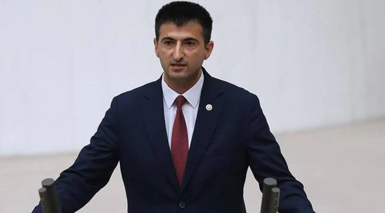 Çelebi: "Siyaset biter, Sayın Genel Başkanıma olan saygım bitmez"