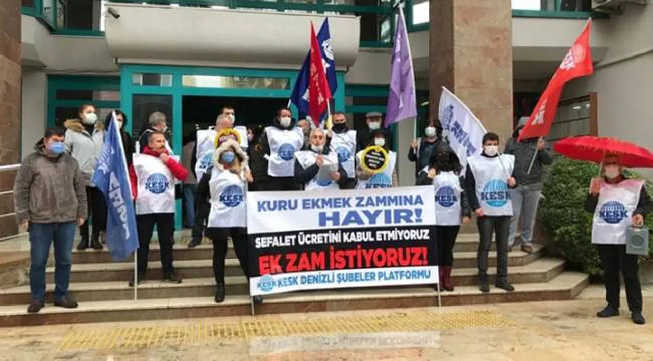 KESK maaş bordrolarını yaktı