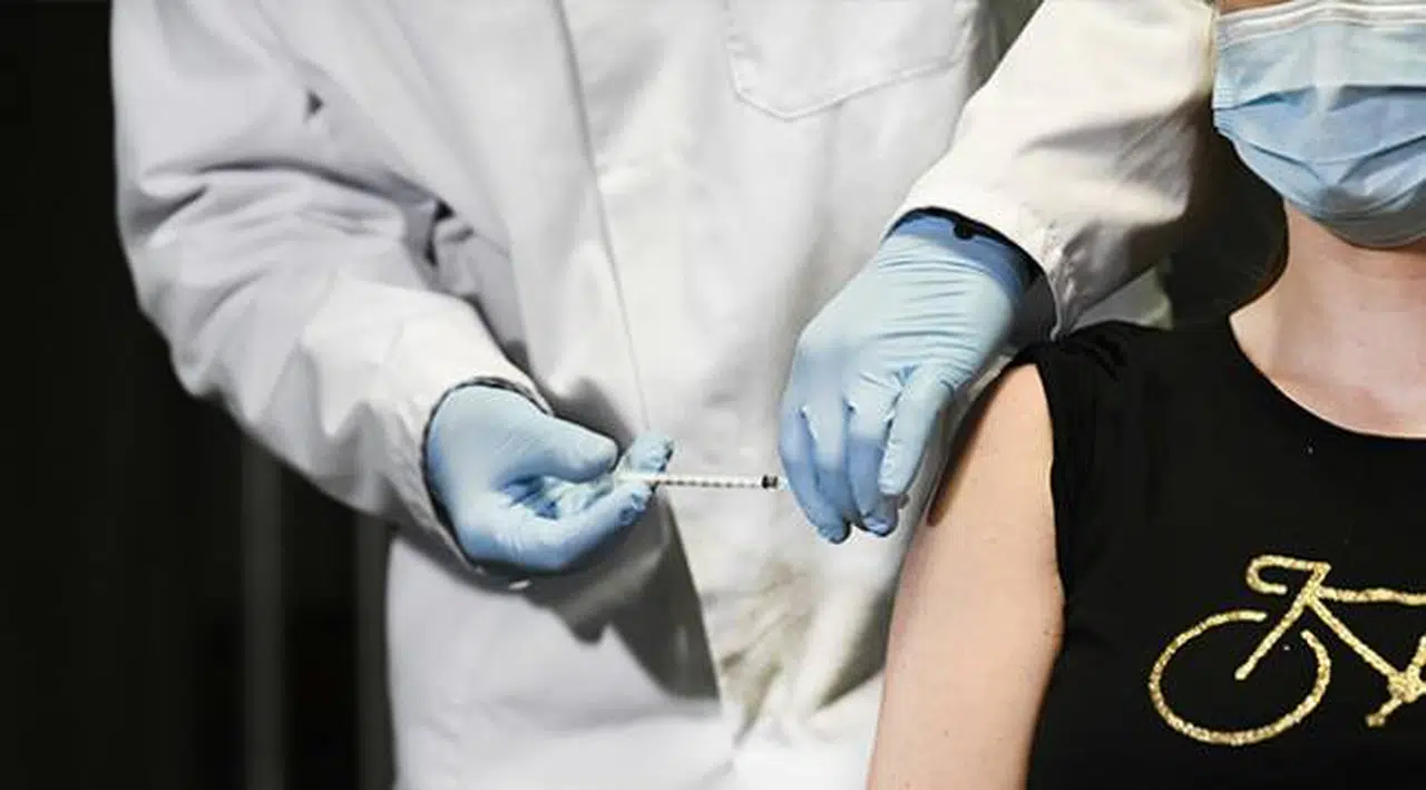 Moderna geliştirdiği aşının Covid-19'un yeni türlerine karşı etkili olduğunu açıkladı