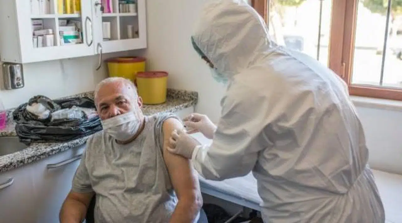 Sağlık Bakanı: 80 yaş üzeri vatandaşlarımızın aşılanmasına başlıyoruz