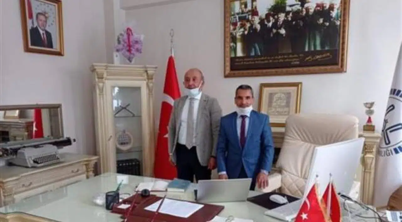 AKP'li Belediye Başkanı'na bıçaklı saldırı