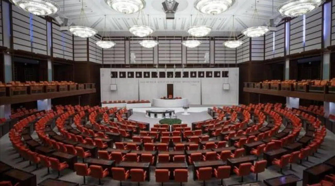 AKP'nin vekilliğini düşürmek istediği ilk isim bellli oldu