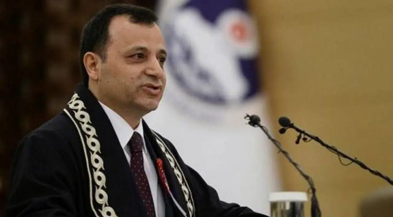 AYM Başkanı: Anayasa hükümleri yasama, yürütme ve yargıyı bağlayan üstün hukuk kurallarıdır