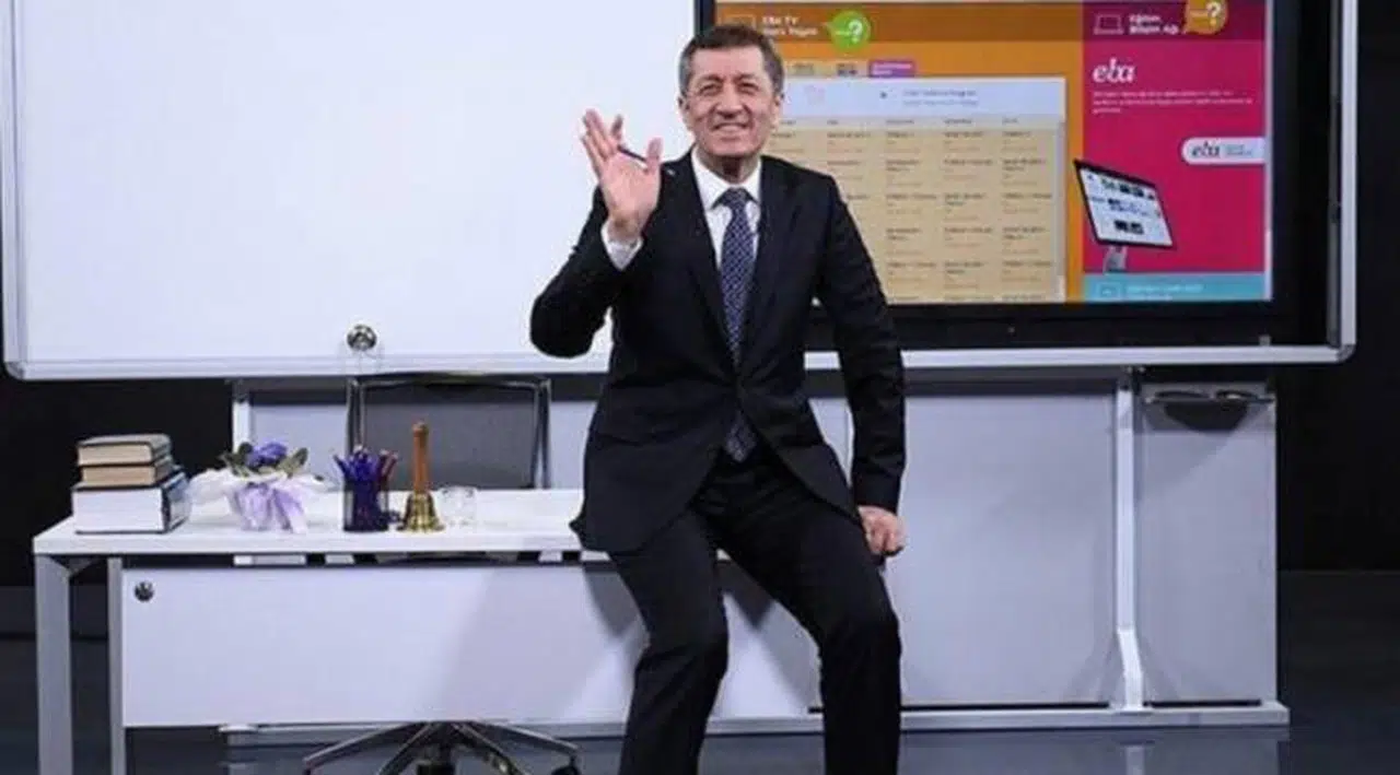 Ziya Selçuk özür diledi