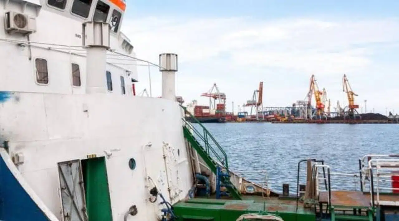 350 ton askeri teçhizat taşıyan ABD gemisi Ukrayna'ya vardı