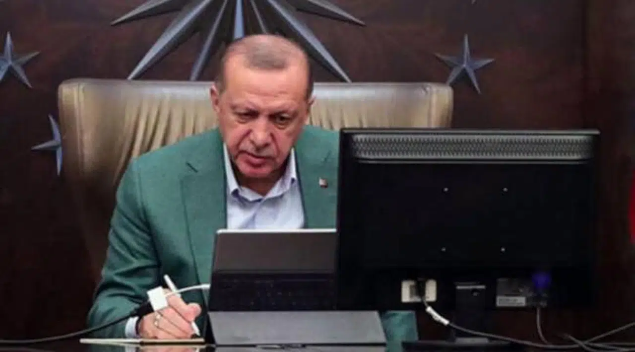 Altun: Cumhurbaşkanı bütün yayınlarda milli ve manevi değerler gösterilmesinin gerektiğini söyledi