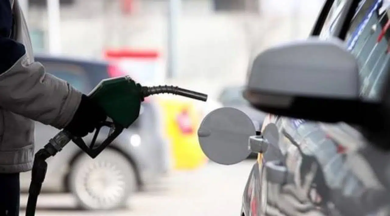 Benzine ve motorine zam