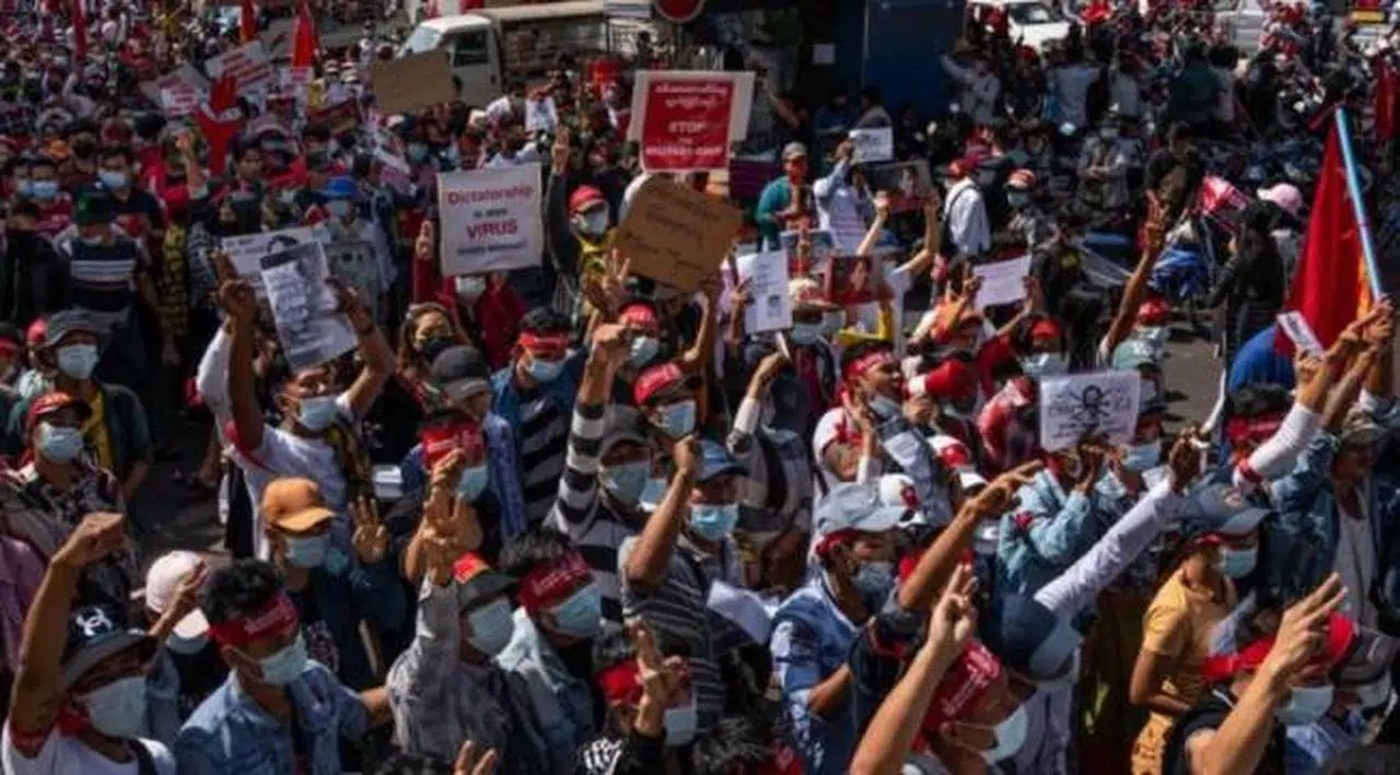 BM: Myanmar'da gösterilere müdahalede en az 107 kişi öldü