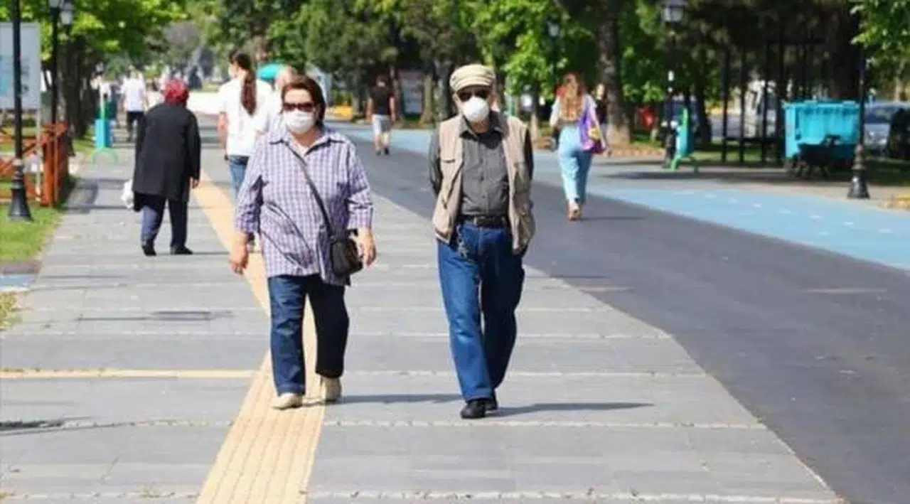 İstanbul Valisi Yerlikaya: 65 yaş üstünün aşılanma oranı yüzde 68