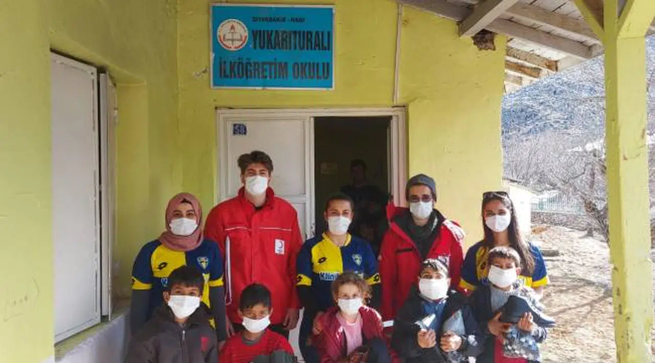 İzmir'den Diyarbakır'a gönül köprüsü