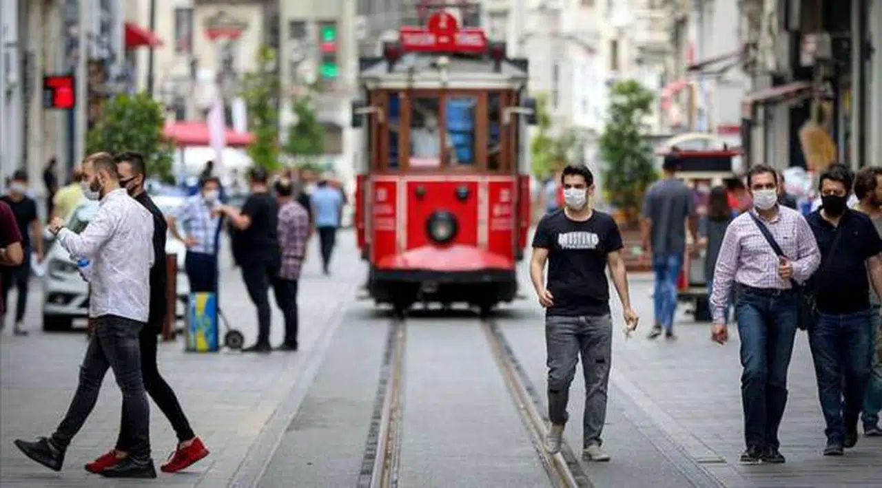 17 günlük tam kapanma başladı! Açık ve kapalı yerler, muaf olanlar...