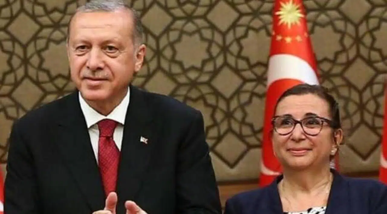 AKP'li Bakan kendi şirketinin ürünlerini koltuğunda oturduğu bakanlığa sattı