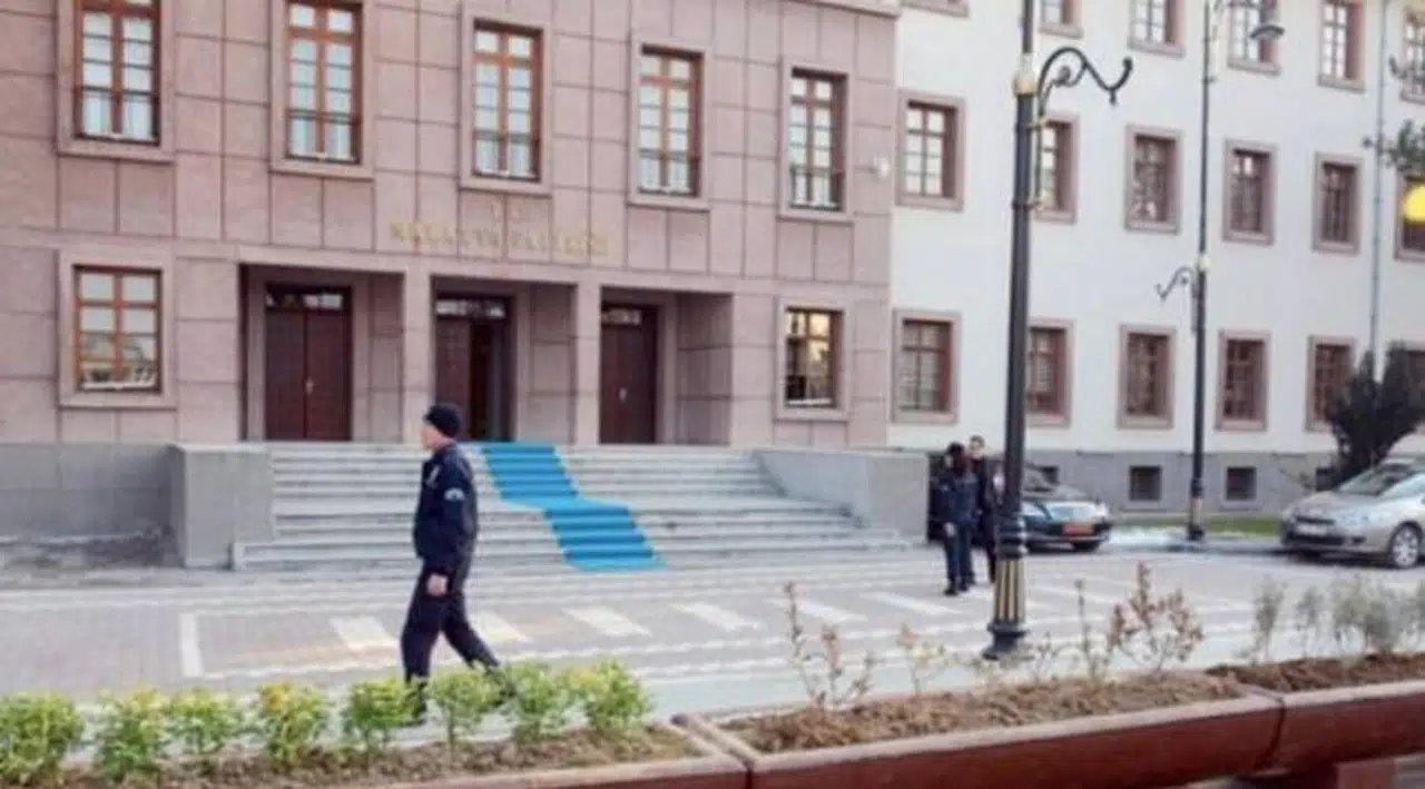 Almanya'ya kaçan AKP'liler hakkında Berlin'de soruşturma