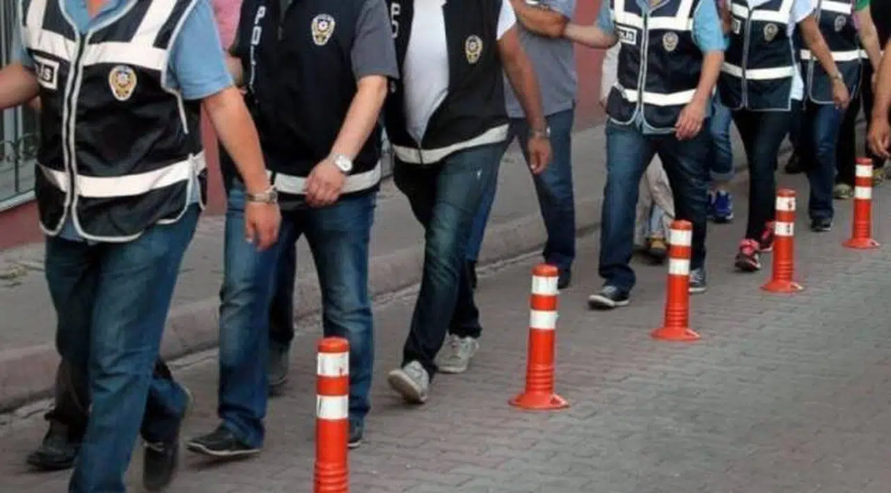 Deniz Kuvvetleri Komutanlığı ve Emniyet’te 'FETÖ' gözaltısı