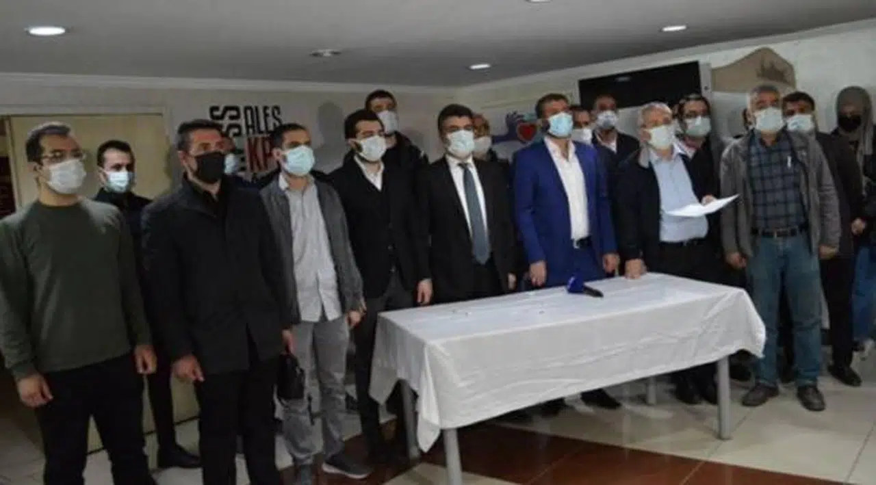 DEVA'da toplu istifa: İl başkanı 107 kişiyle birlikte partiden istifa etti