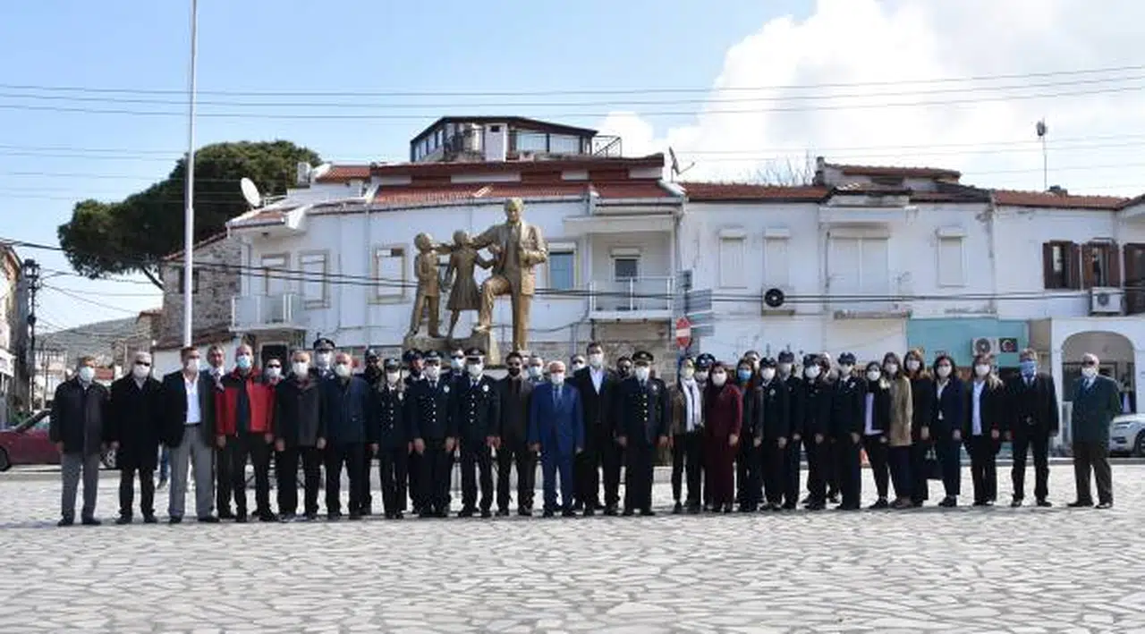Foça'da Polis Haftası töreni