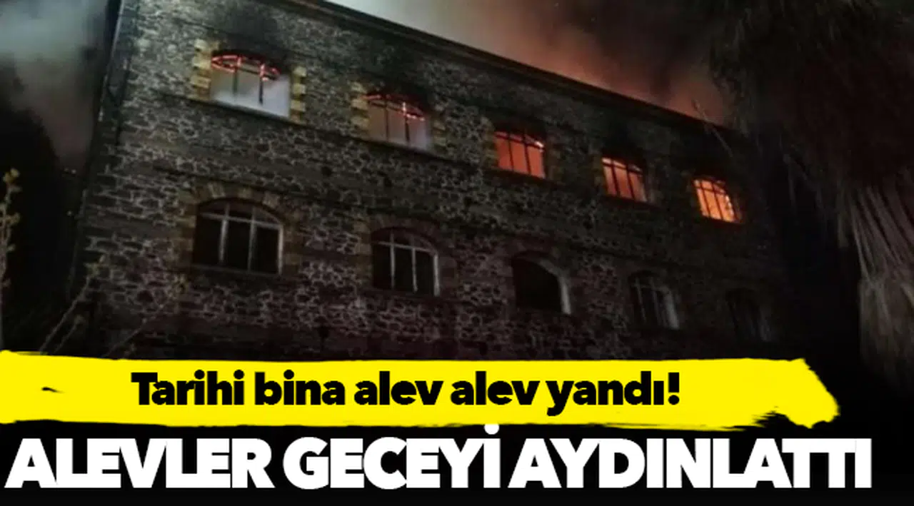 İzmir'de tarihi binada yangın