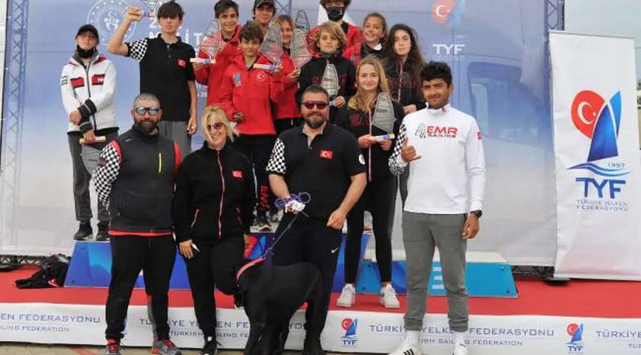 İzmirli sörfçüler tarih yazdı