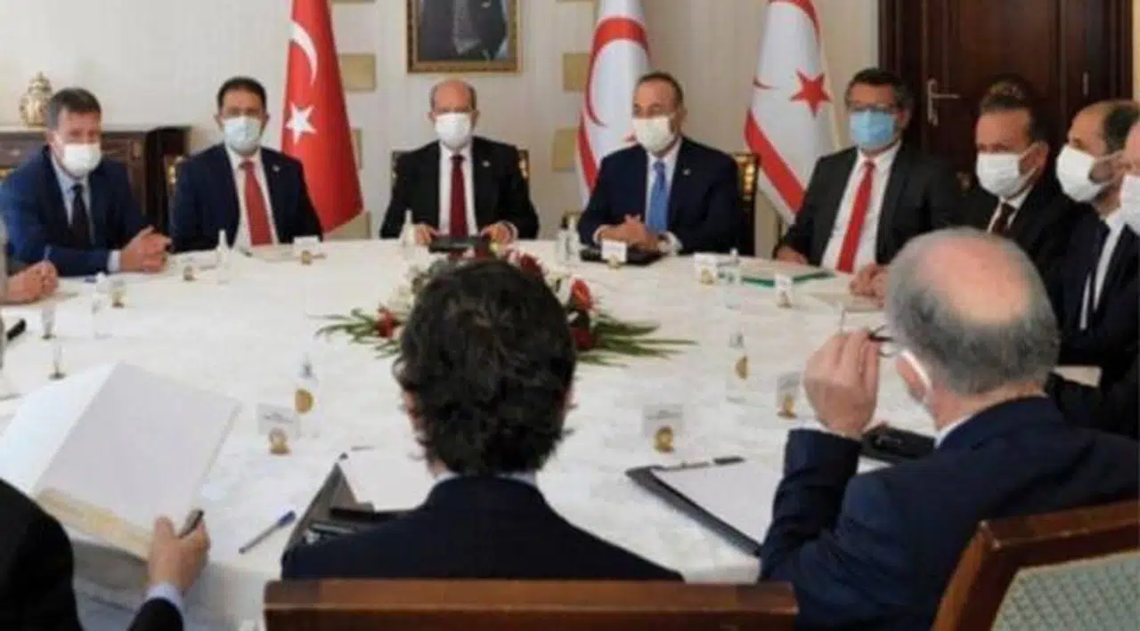 Kuzey Kıbrıs'ta partilerden AKP'ye yargıya müdahale tepkisi