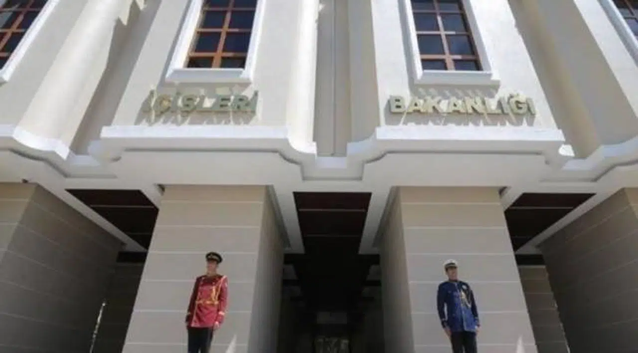 Malatya'dan Almanya'ya toplu iltica: Vali Yardımcısı ve 3 kamu personeli görevden uzaklaştırıldı