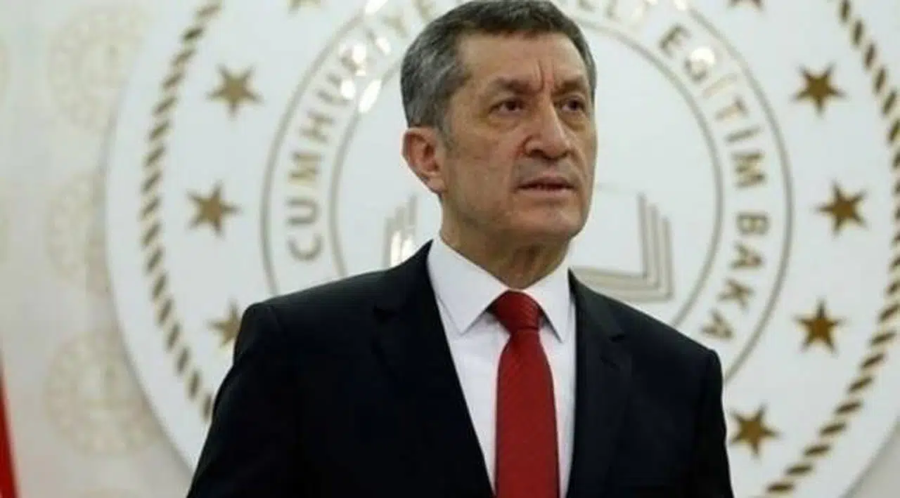 Milli Eğitim Bakanı Selçuk'tan sınavların ertelenmesine ilişkin açıklama