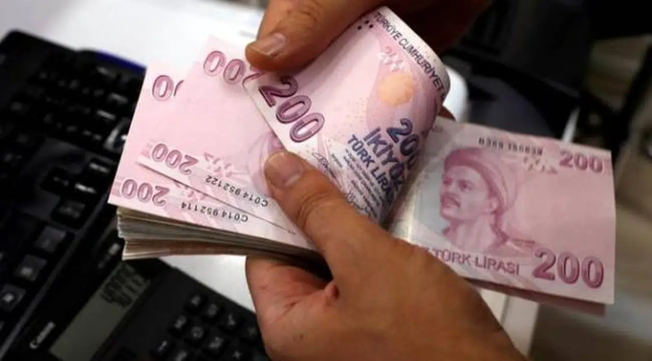 Bütçe nisan ayında açık verdi