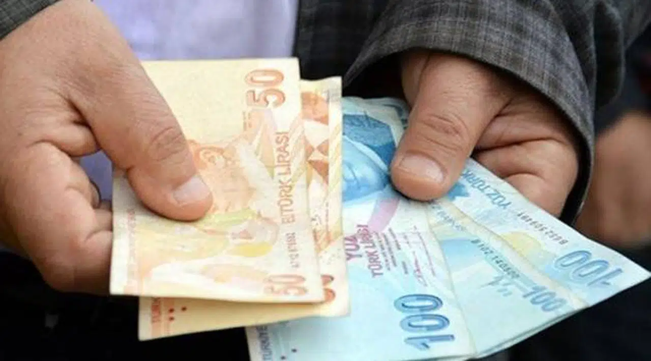Emeklilerin Ramazan Bayramı ikramiyeleri ödenmeye başladı