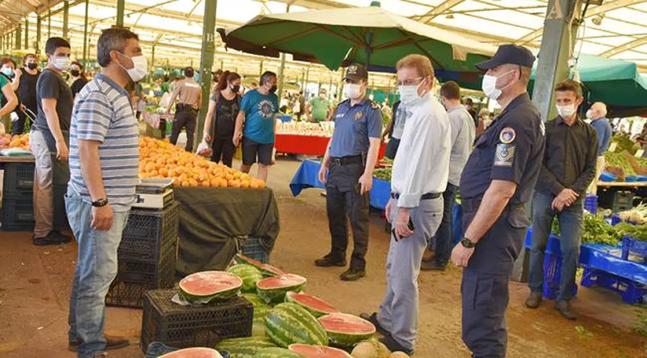 Karşıyaka’da Pazar Yerleri Denetlendi