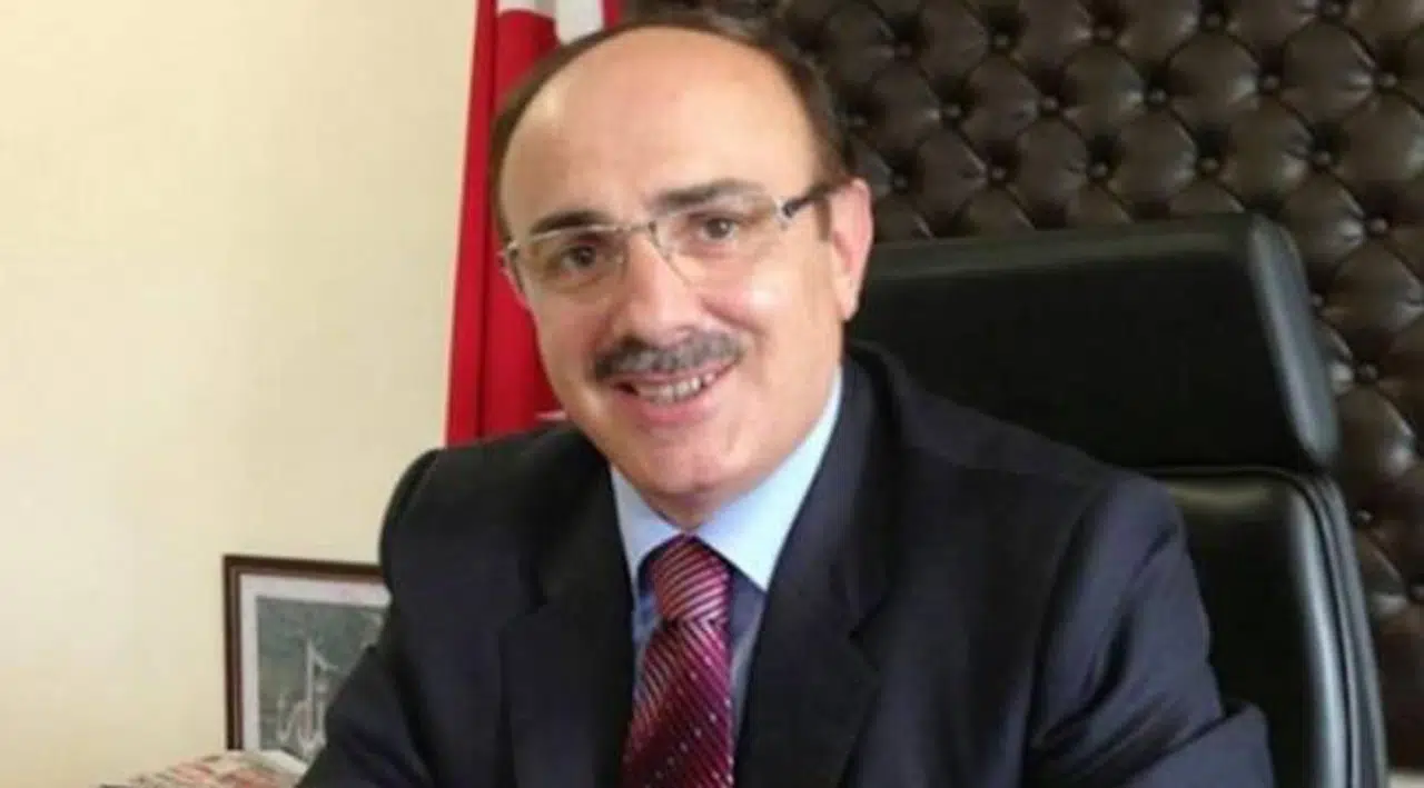 Soylu'nun danışmanı sözünü geri alıp hesabını kapattı