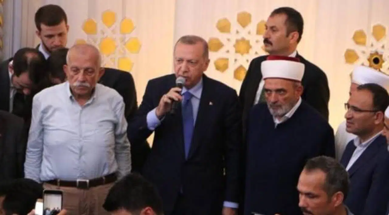 Bahçeli'nin 'gizli FETÖ'cü' dediği isim, Erdoğan'ın 50 yıllık hocası çıktı