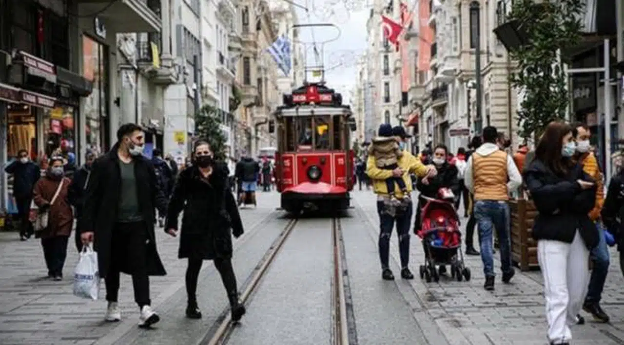 Bakanlardan 'normalleşme' kulisi: Sokağa çıkma yasağı ne olacak?