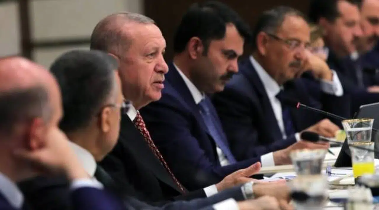 Erdoğan'ın "müzik sınırlamasını 24.00'e çektik" açıklaması AK Parti'de tartışılıyor: Çağdaş medeniyet anlayışının gereği