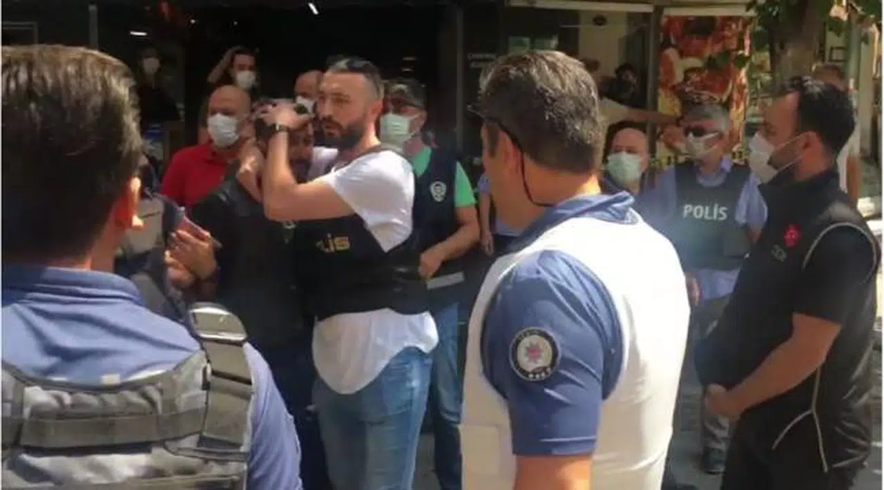 HDP İzmir il binasına saldıran Onur Gencer, adliyeye sevk edildi