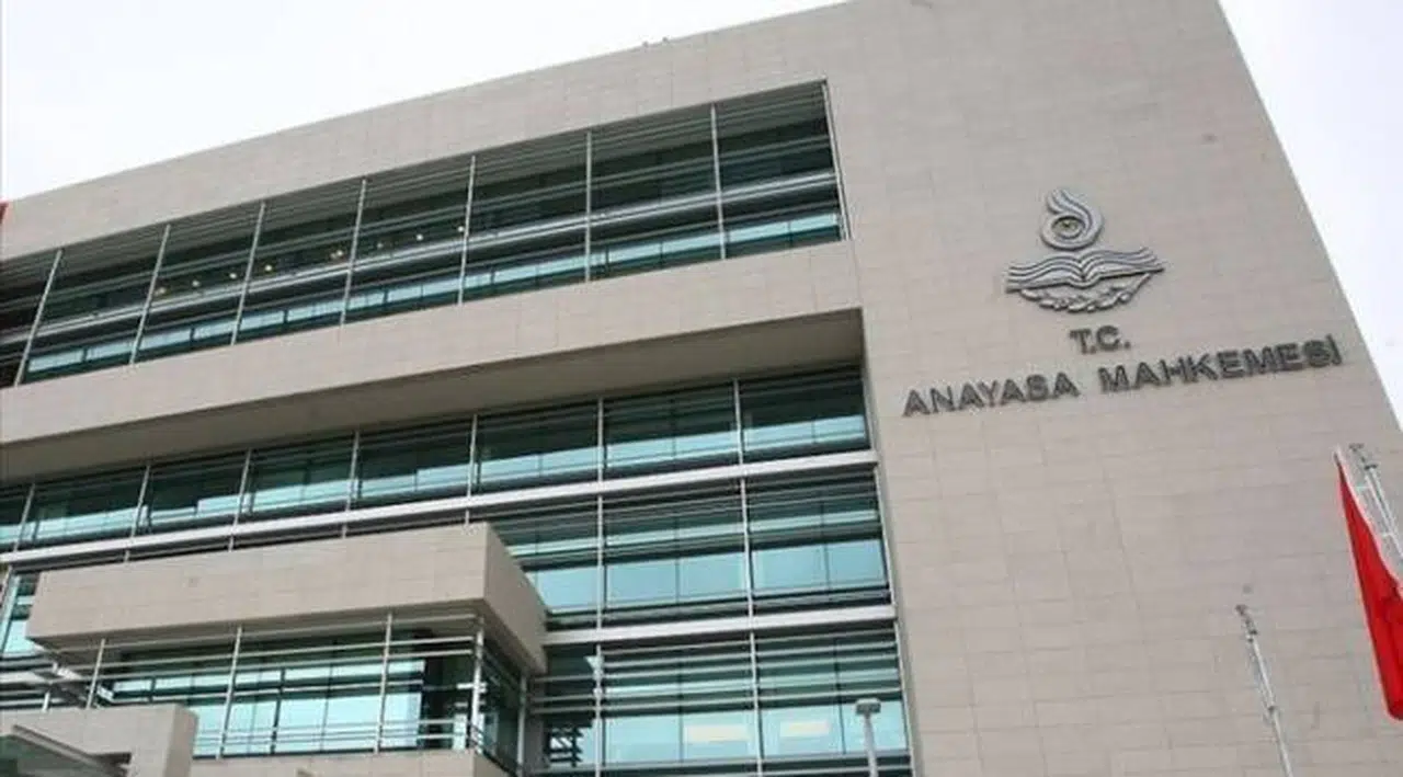 İki siyasi partinin hukuki varlığı sona erdi
