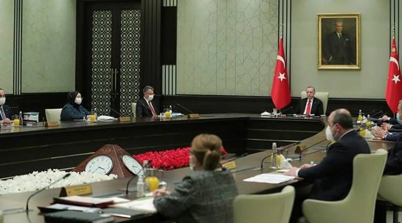 Kabine bugün toplanıyor: Gündemde kısıtlamaların gevşetilmesi var